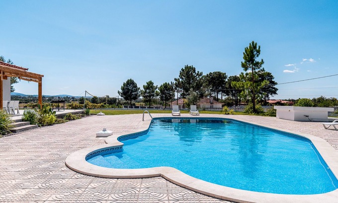 Palhais Casa | Casa de Vacaciones 'Palmela Sunset Villa' con Vista a la Montaña, Piscina Privada y Wi-Fi
