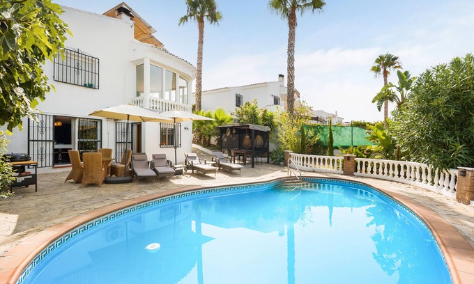 Alcaucín Casa | Casa de vacaciones 'Serena Vista' con vistas a la montaña, Wi-Fi y aire acondicionado