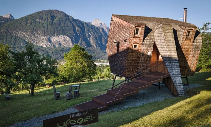 Lienz Casa | Casa de vacaciones 'Ufogel' con vistas a la montaña, Wi-Fi y aire acondicionado