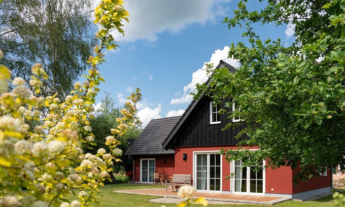 Burg-Kauper Casa | Holiday home Waldschlösschenstraße - Holiday home, 1 bedroom, living room/kitchen, shower/toilet, terrace