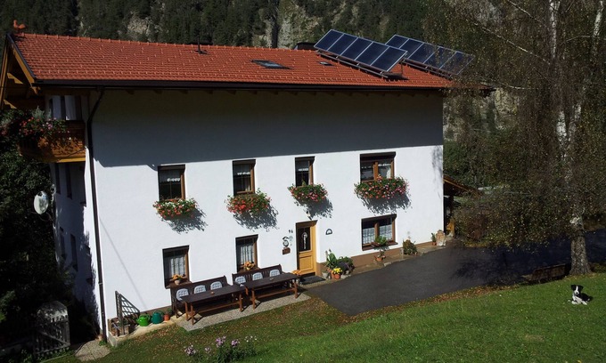Ried im Oberinntal Otro | Casa de vacaciones con animales y hierbas en una naturaleza saludable.