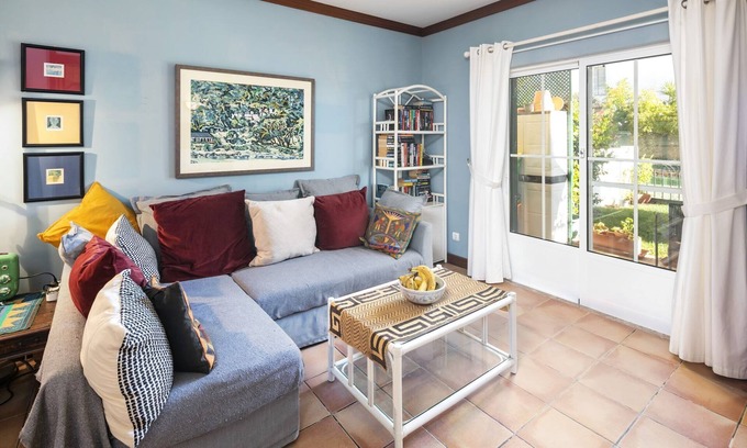 Benagil Casa | Casa de vacaciones con terraza y vistas al mar.