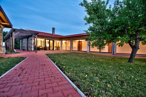 Cherven Bryag Casa | Holiday Homes Chudna