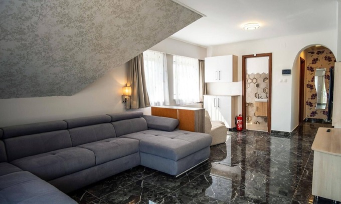 Balatonkeresztur Casa | Casa de vacaciones Balatonkeresztúr para 1 - 10 personas con 4 dormitorios - Casa de vacaciones
