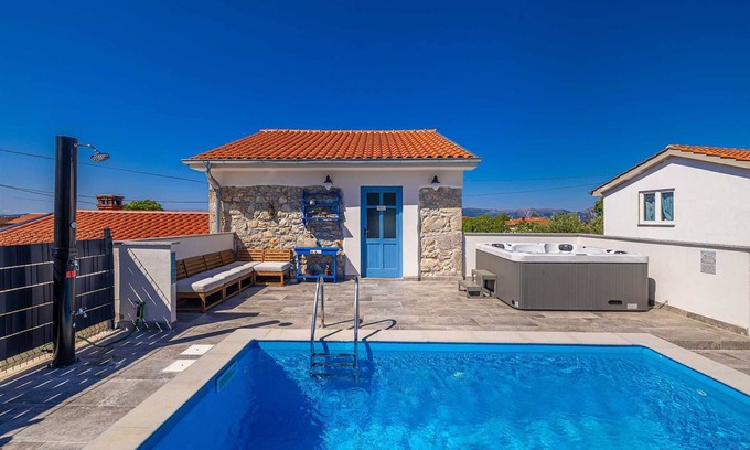 Skrbcici Casa | Casa vacacional KUNTENTA con piscina privada y jacuzzi