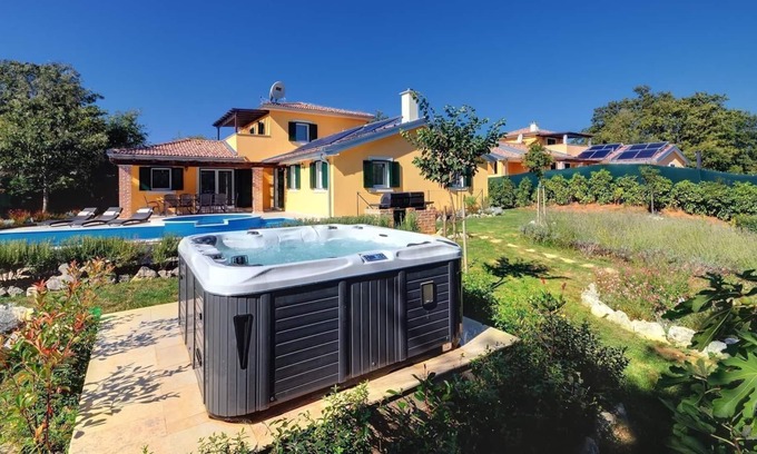 Rezanci Casa | Casa de vacaciones Rezanci para 1 - 8 personas con 4 dormitorios - Casa de vacaciones