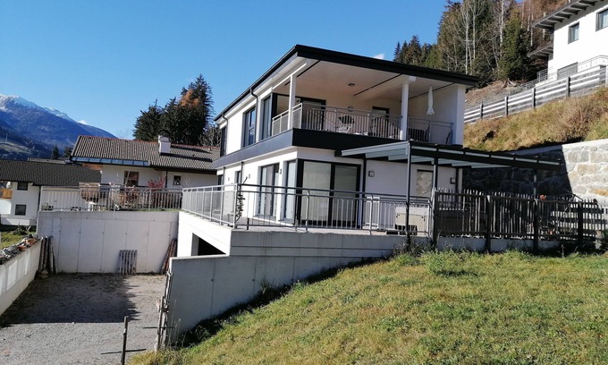 Strassen Casa | Vacaciones en la casa de vacaciones de nueva construcción Lurger con jacuzzi - Strassen-Osttirol
