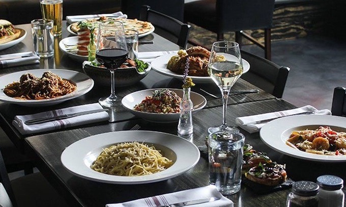 Kearney Hotel | Holiday Inn Kearney by IHG