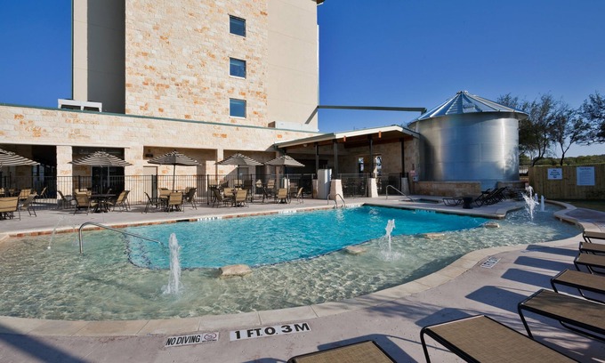 West San Antonio Hotel | Holiday Inn San Antonio Seaworld by IHG