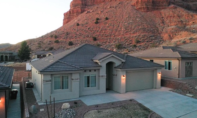Kanab Casa | Hollywood Hangout - New West Properties