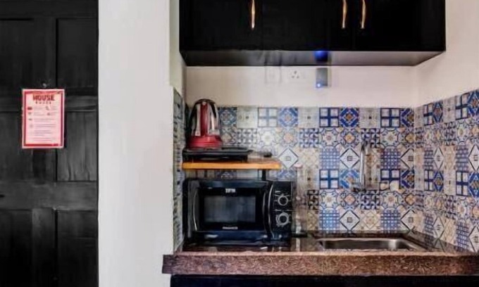 Sinquerim Apartamento | Hollywood Studio Free OTT 1KM to Beach Pool