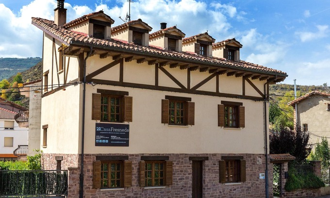 Fresneda de la Tiron Casa | Homerez - Nice house for 4 ppl. with terrace at Fresneda de la Sierra Tirón