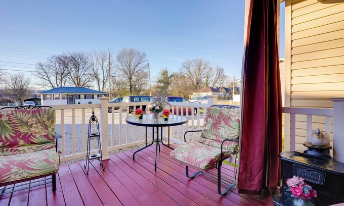 Chattanooga Cabaña | Home 3 Mi to Dtwn Chattanooga: Great for Nurses!