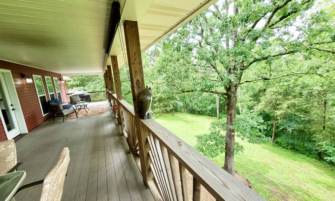 Shirley Casa | ¡3 habitaciones, 2 baños, hogar cerca del puerto deportivo y centro de conferencias Fairfield Bay!