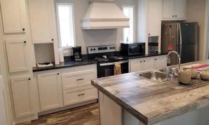 Paris Casa | Home at M&M Meadows