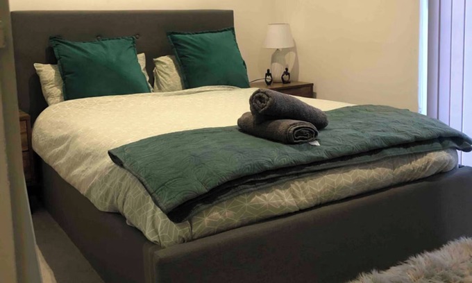 Brierley Hill Apartamento | Home Away From Home1