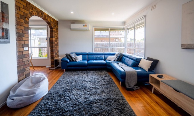 Thomastown Casa | Home away from home - Suburban Comfort