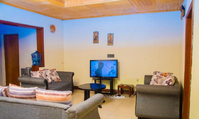 Gisenyi Cama Y Desayuno | Home Away from Home