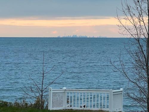 Town of Porter Casa | Home away on Lake Ontario