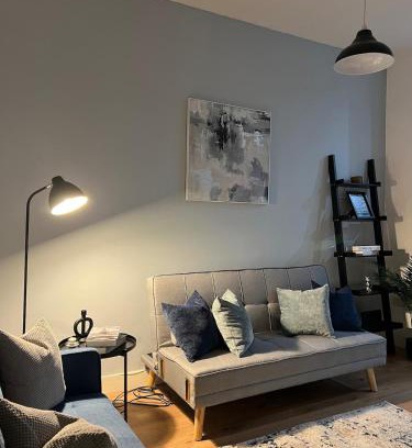 Failsworth Casa | Home-from-Home Near Etihad, Garden & Free Parking