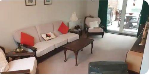 Winshill Casa | Home in Burton On Trent