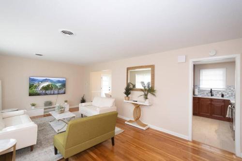 College Park Villa | Home in College Park