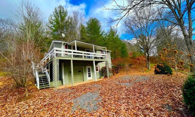 Newland Villa | Home in Newland