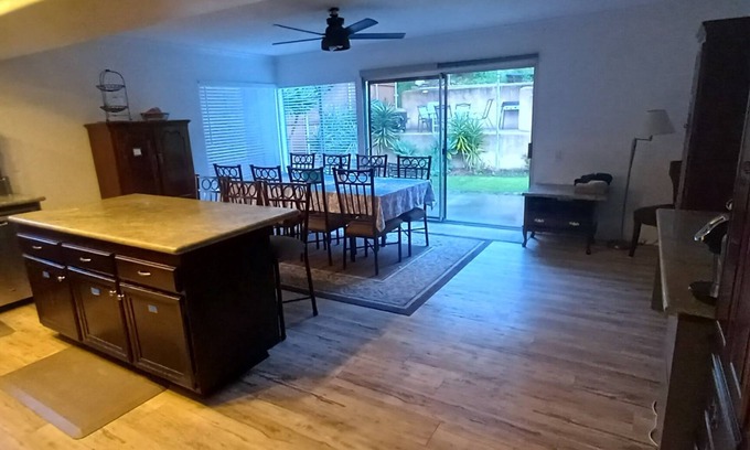 Clairemont Mesa West Casa | Hogar de Gracia, sol central de SD, menos tráfico cerca de playas, SeaWorld, zoológico, parques