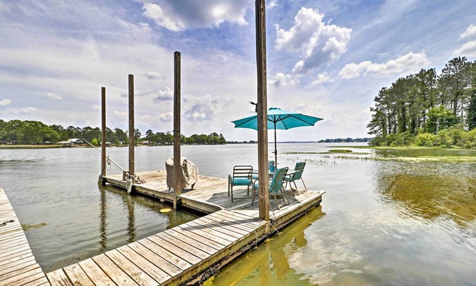 Wetumpka Casa | ¡NUEVO! Casa en el lago Jordan con muelle compartido y resbalón para barcos
