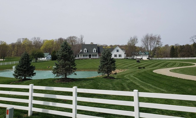 Lancaster Casa | Home Sleeps 12- Sits on 5.24 acres with restaurants & stores within 3 minutes.