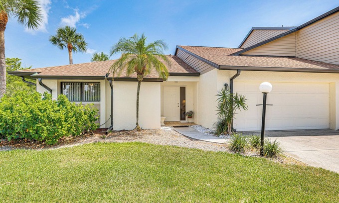Iona Casa | Home w/ Space to Unwind Near Fort Myers Beach!