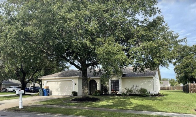 Palmetto Casa | Home With Pool in Palmetto Florida