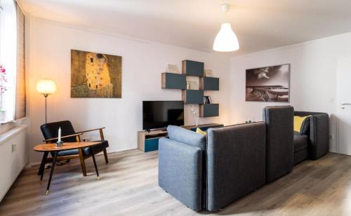 Dusseldorf Old Town Apartamento | HOMEFY OLDTOWN APARTMENT - 6 people - 2 bath - balcony - top location