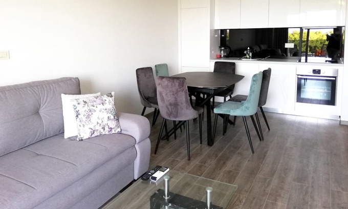 Donja luka Apartamento | Homerez - Apartamento a 1 km de la playa para 5 pers. con terraza en Makarska