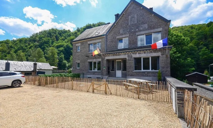 Bohan sur Semois Apartamento | Homerez - Apartamento en Vresse-sur-Semois