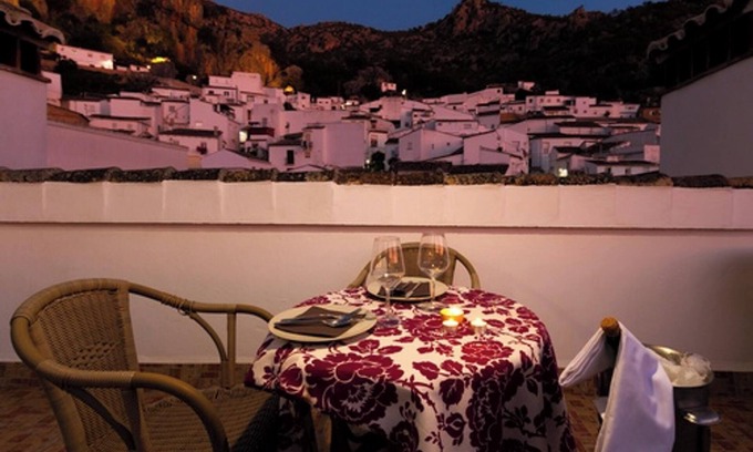 Ubrique Apartamento | Homerez - Apartamento Ubrique, vistas montaña