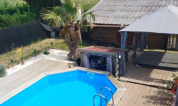 Aiguillon Apartamento | Homerez - Apartamento para 2 pers. con piscina, jacuzzi y terraza en Aiguillon