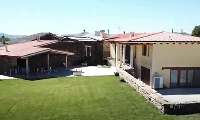 Viana do Bolo Apartamento | Homerez - Apto. con vista en Mourisca