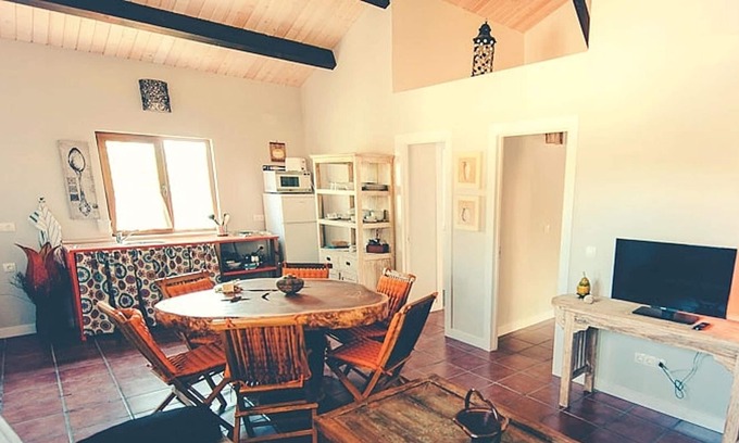 Cañamero Casa | Homerez - Bonita casa para 6 pers. con piscina compartida y terraza en Cañamero