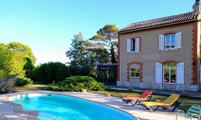 Ponteves Villa | Homerez - Grande villa para 15 pers. con piscina y terraza en Pontevès