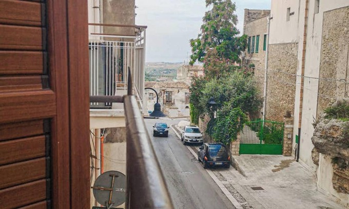 Alcamo Historic Center Apartamento | Homerez - Apartamento encantador en Alcamo 45m² + Balcón