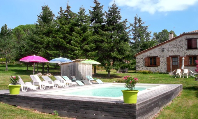 Saint-Cirq Casa | Homerez - Casa encantadora en Saint-Cirq con piscina privada