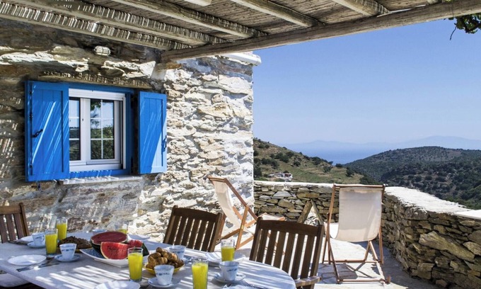 Ioulida Casa | Homerez - Casa encantadora en Kastanies con chimenea y vistas