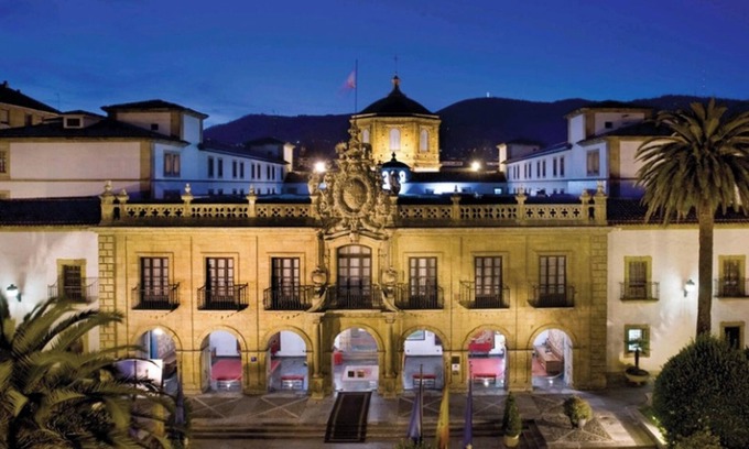 El Cristo y Buenavista Apartamento | Homerez - Apartamento confortable en Oviedo con vista a la montaña - 60 m²