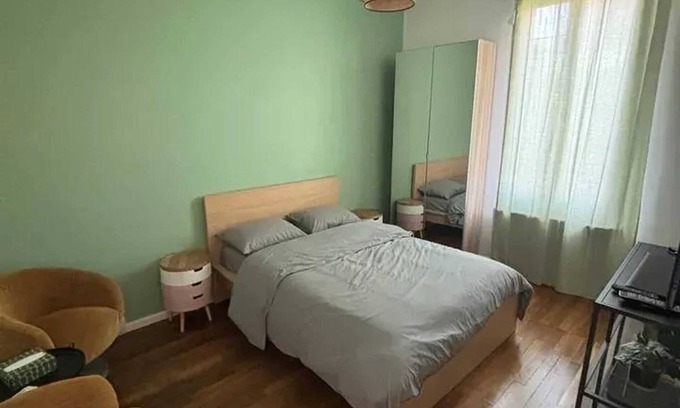 Stains Apartamento | Homerez - Cosy apartment in Stains with free parking - 26 m²