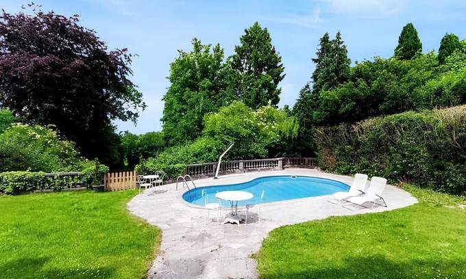Bailleul Casa | Homerez - Casa acogedora con piscina privada en Bailleul