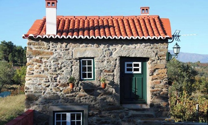 Fundao Casa | Homerez - Acogedora Casa con Jardín y Terraza