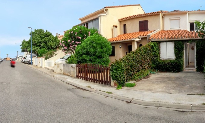 Sainte-Marie-la-Mer Casa | Homerez - Casa Familiar en Sainte-Marie con gran jardín