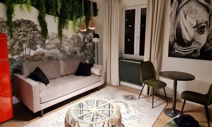 Saint-Cyr-au-Mont-d'Or Apartamento | Homerez - Amazing appartement for 2 ppl. at Saint-Cyr-au-Mont-d'Or