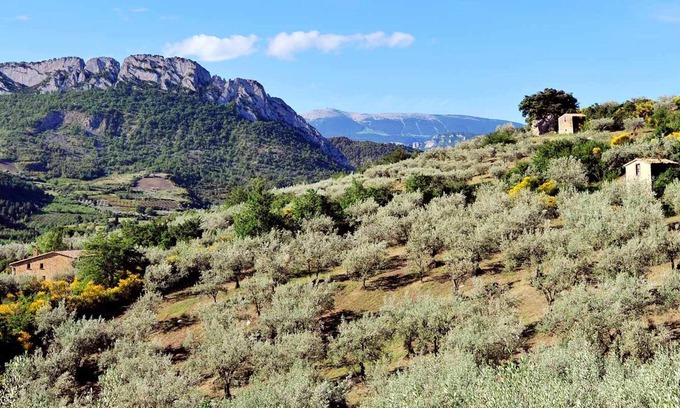 La Roche-sur-le-Buis Casa | Homerez - Casa para 6 pers. con piscina compartida en La Roche-sur-le-Buis